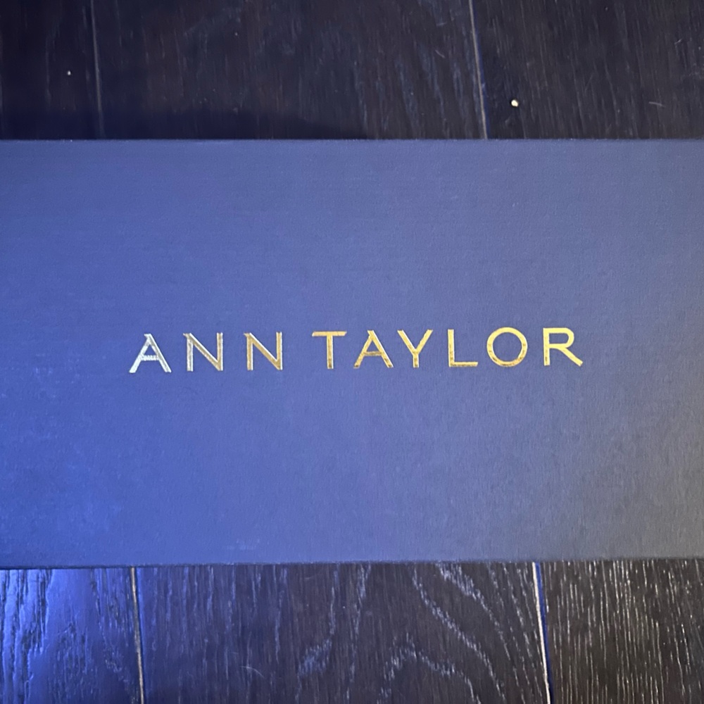 Ann Taylor White Mules with Black Heel - Picture 7 of 7
